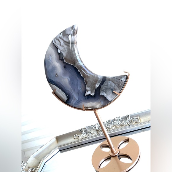 Volcanic Agate Moon Sculpture - Picture 3 of 7